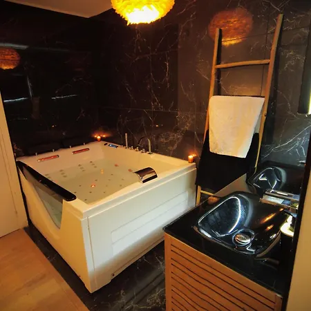 Love Room Avec Jaccuzzi Mormant Exterior foto